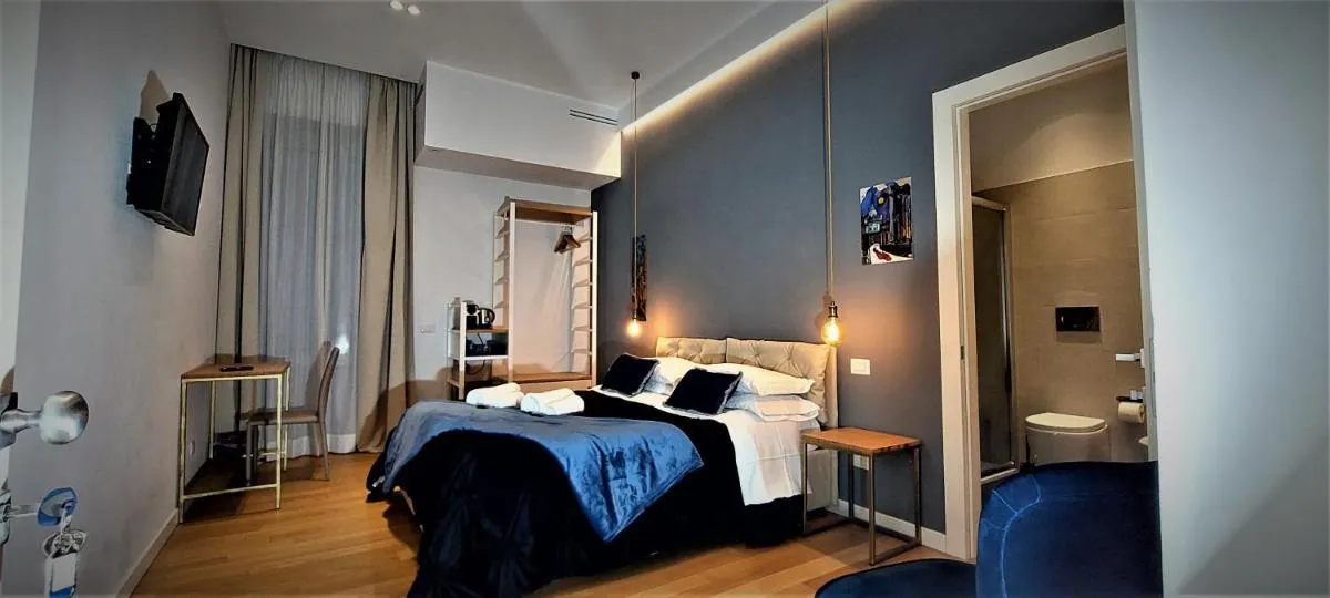 Image 5 of Vatican Suite Home