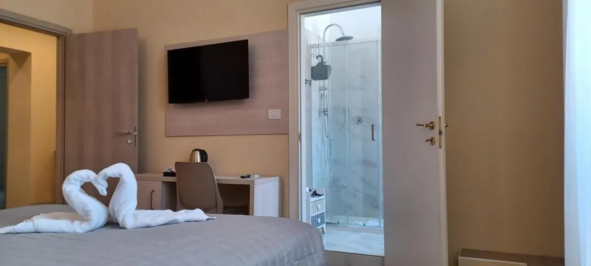 Image 2 of Vatican View Rooms