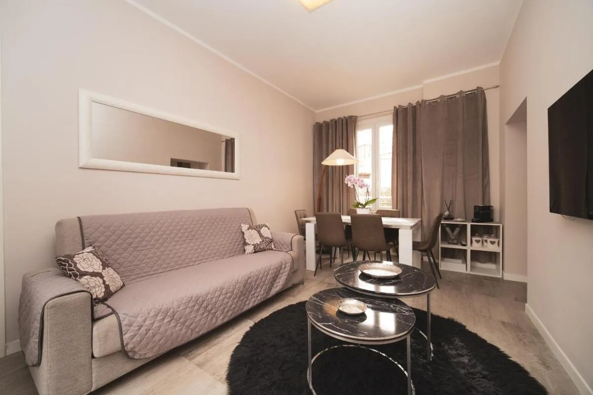 Image 3 of Venus Penthouse – Favoloso attico in pieno centro a Roma