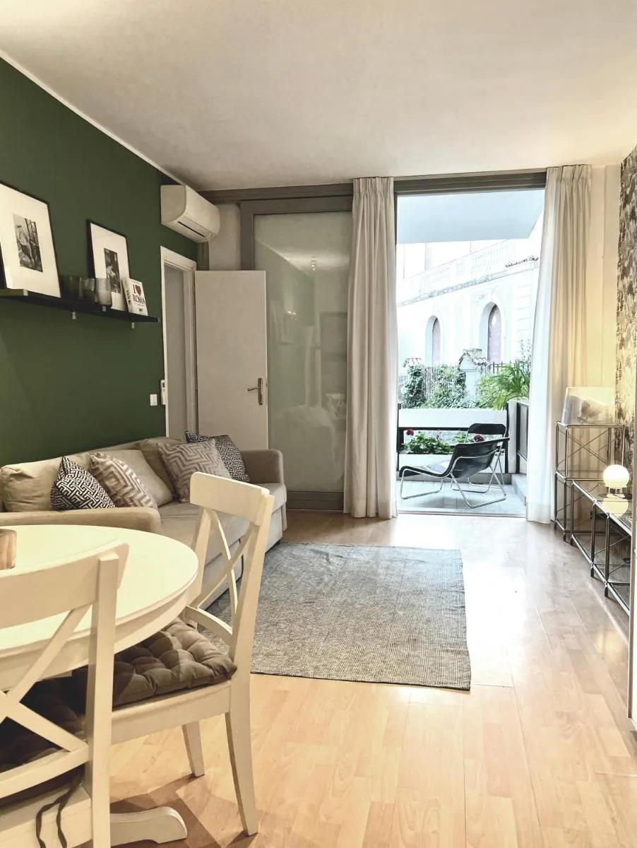 Image 6 of Villa Borghese Green Apartment
