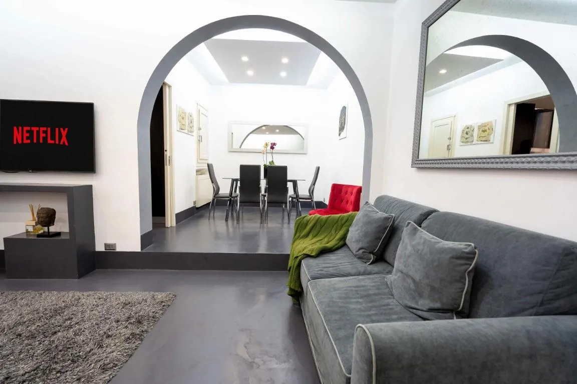 Image of White Style Gambero