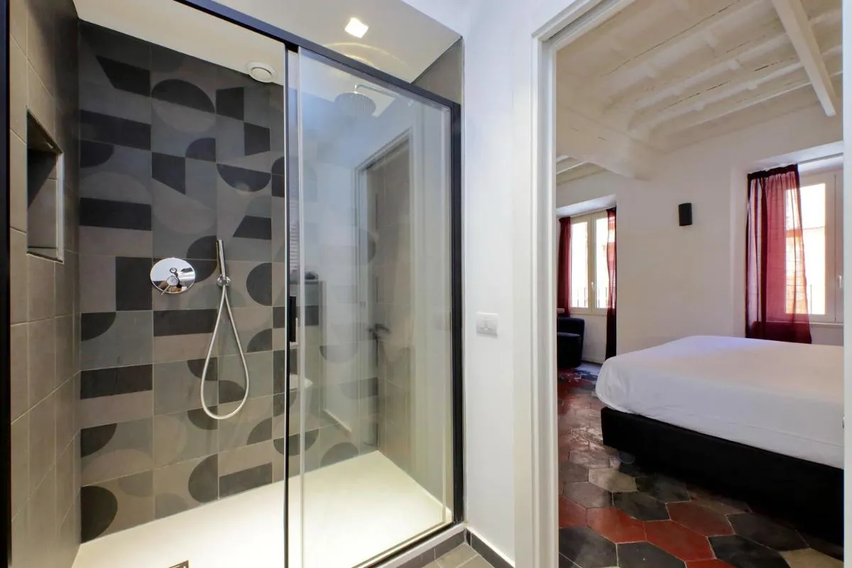 Image 4 of Youroom Vite