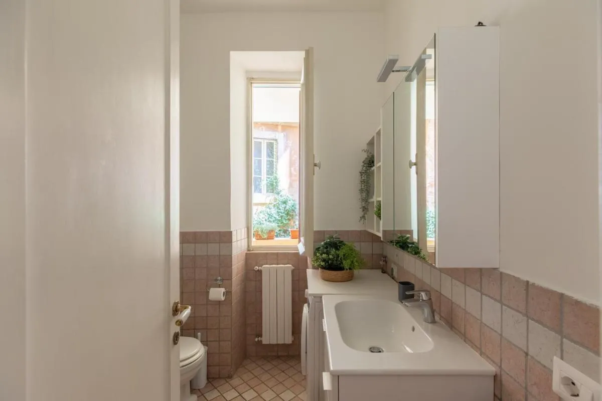 Image 6 of iFlat Red Roman Apartament