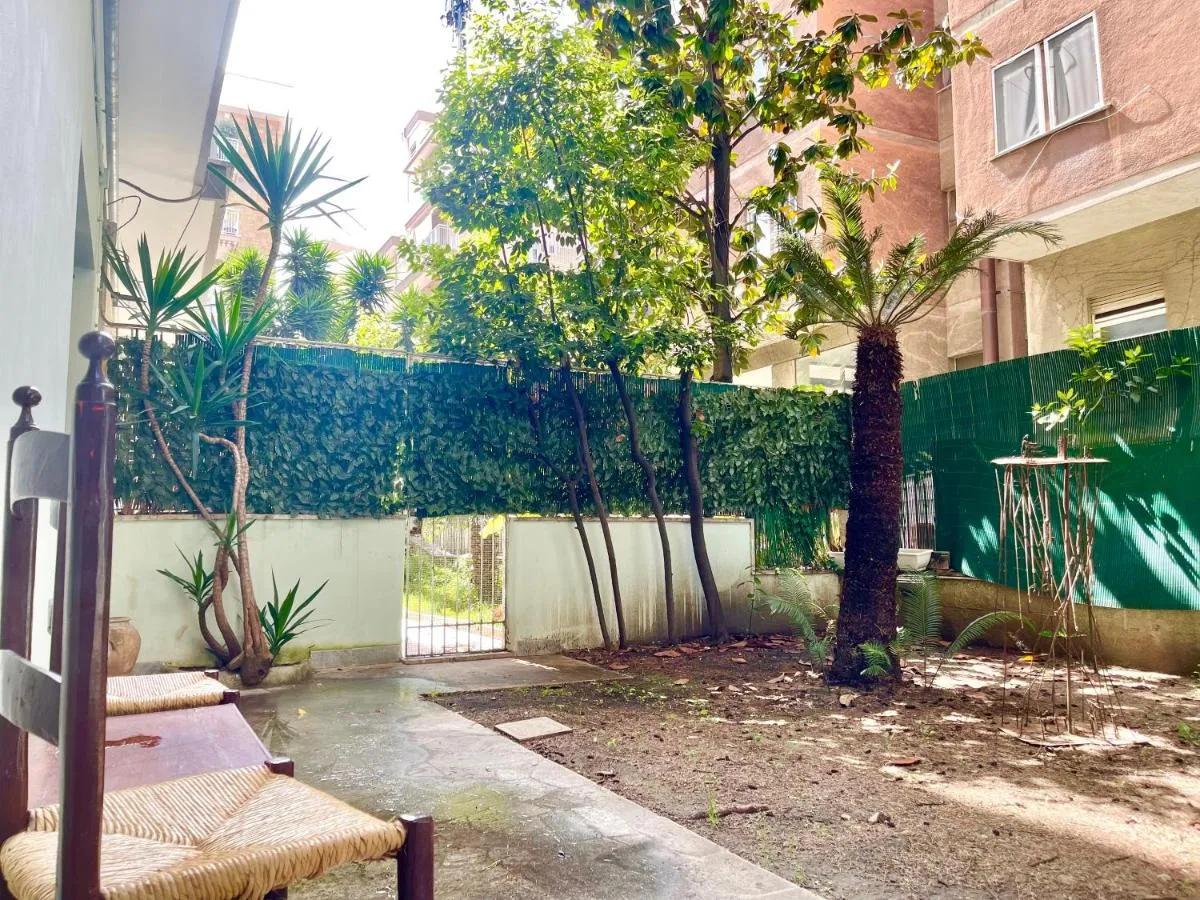 Image 5 of isihouse Trastevere garden