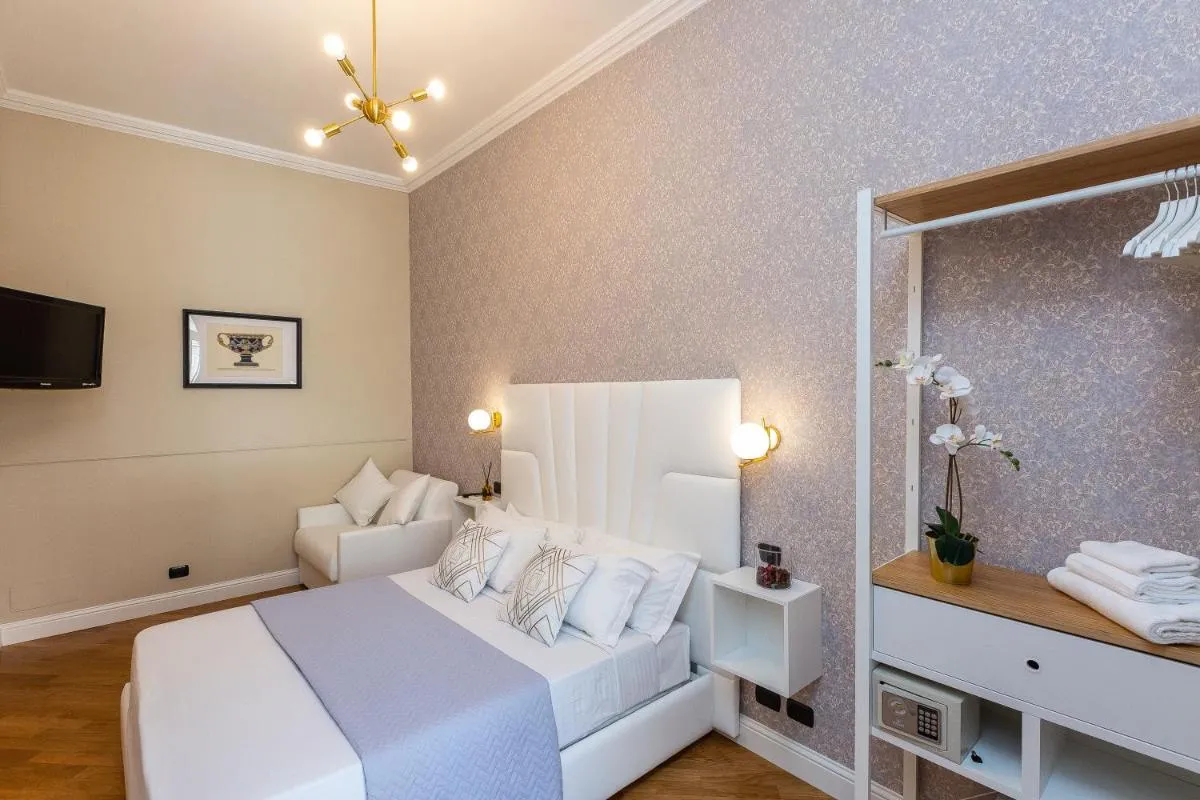 Image 1 of 52 Vespasiano Vatican Suites