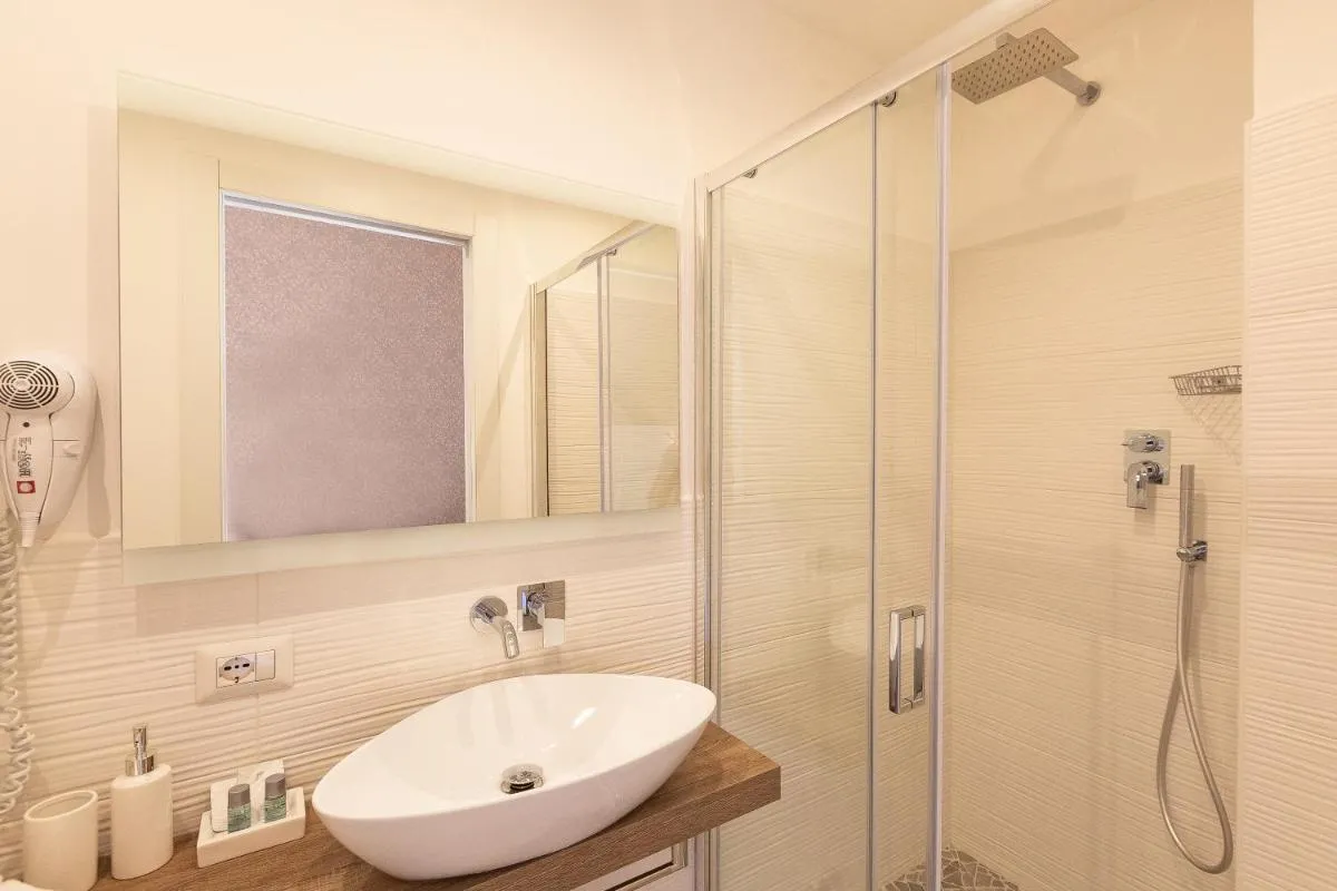 Image 5 of 52 Vespasiano Vatican Suites