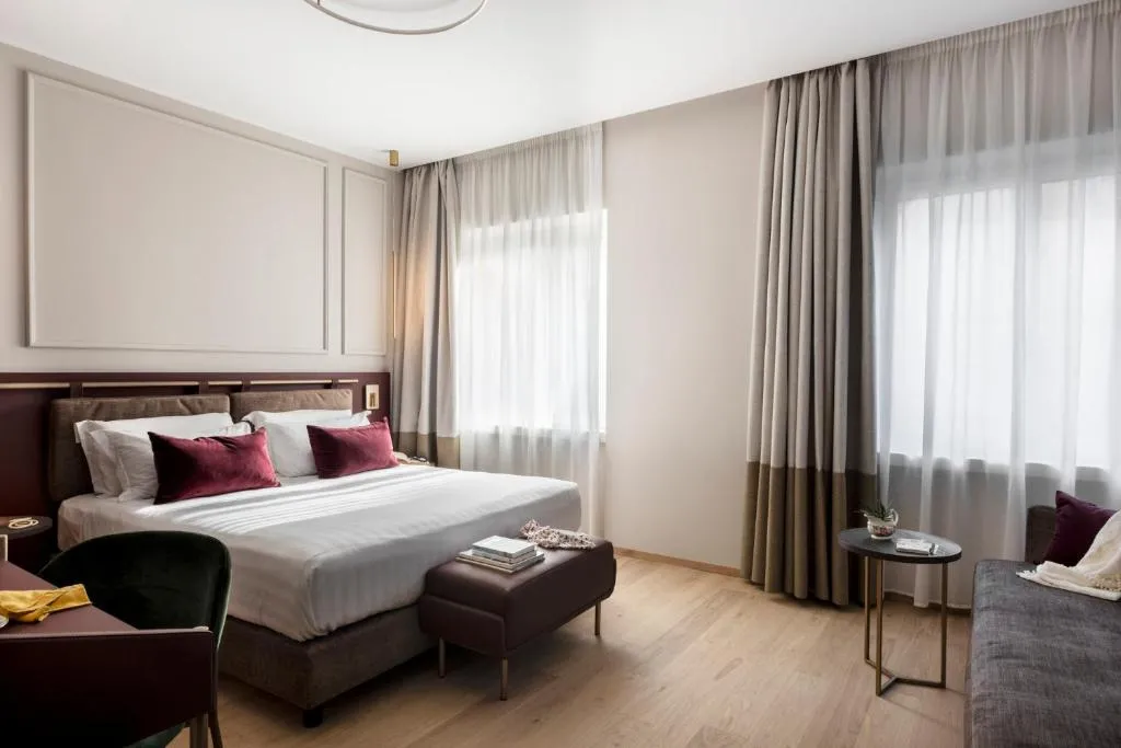 Image of Adoro Hotel