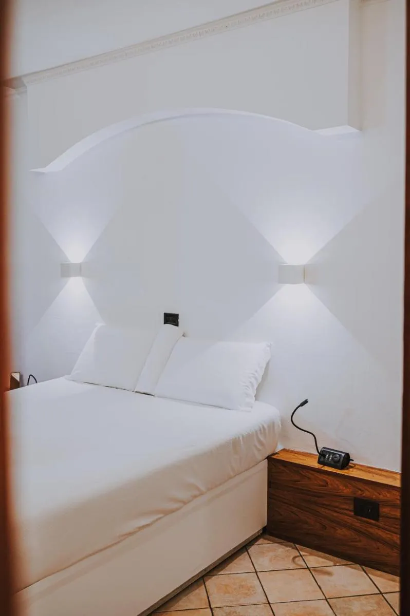 Image 4 of Albergo Delle Regioni, Barberini – Fontana di Trevi