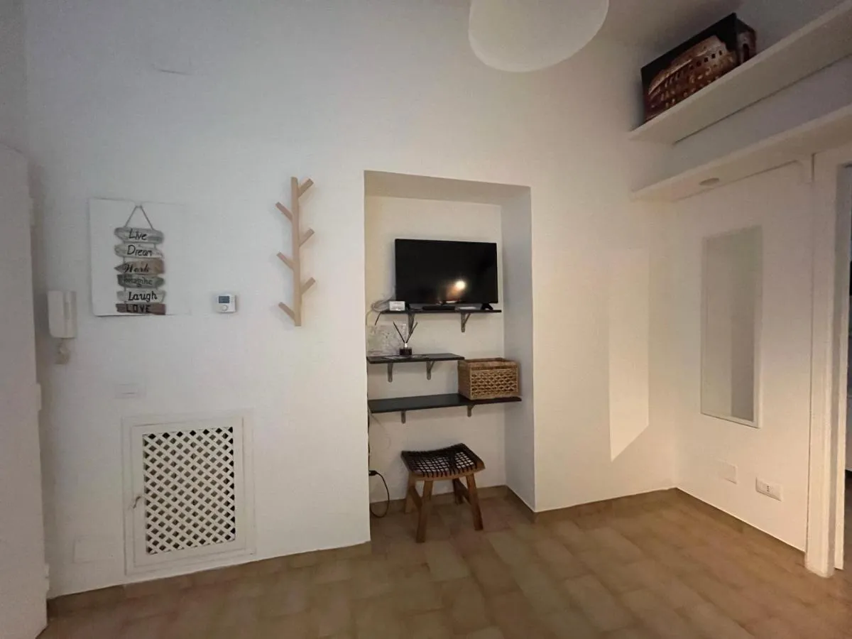 Image 4 of Appia Suite