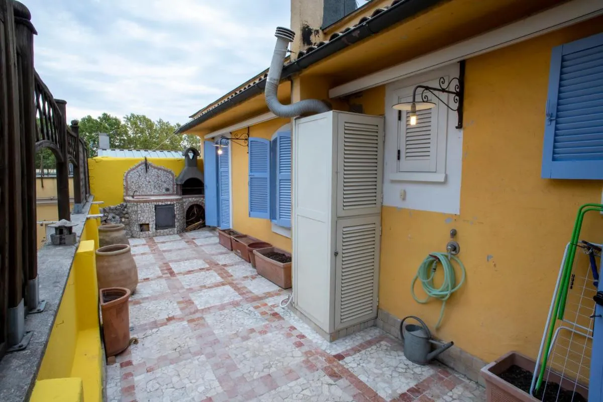 Image 5 of Attico incantato