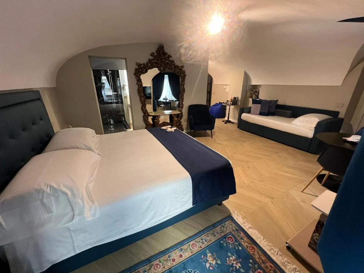 Image 6 of Barberini luxury blue suites 2