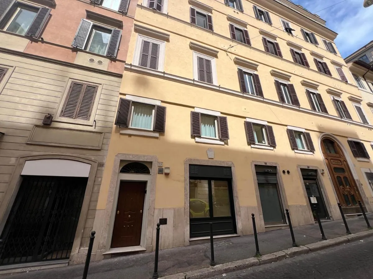 Image 5 of Barberini luxury blue suites 2