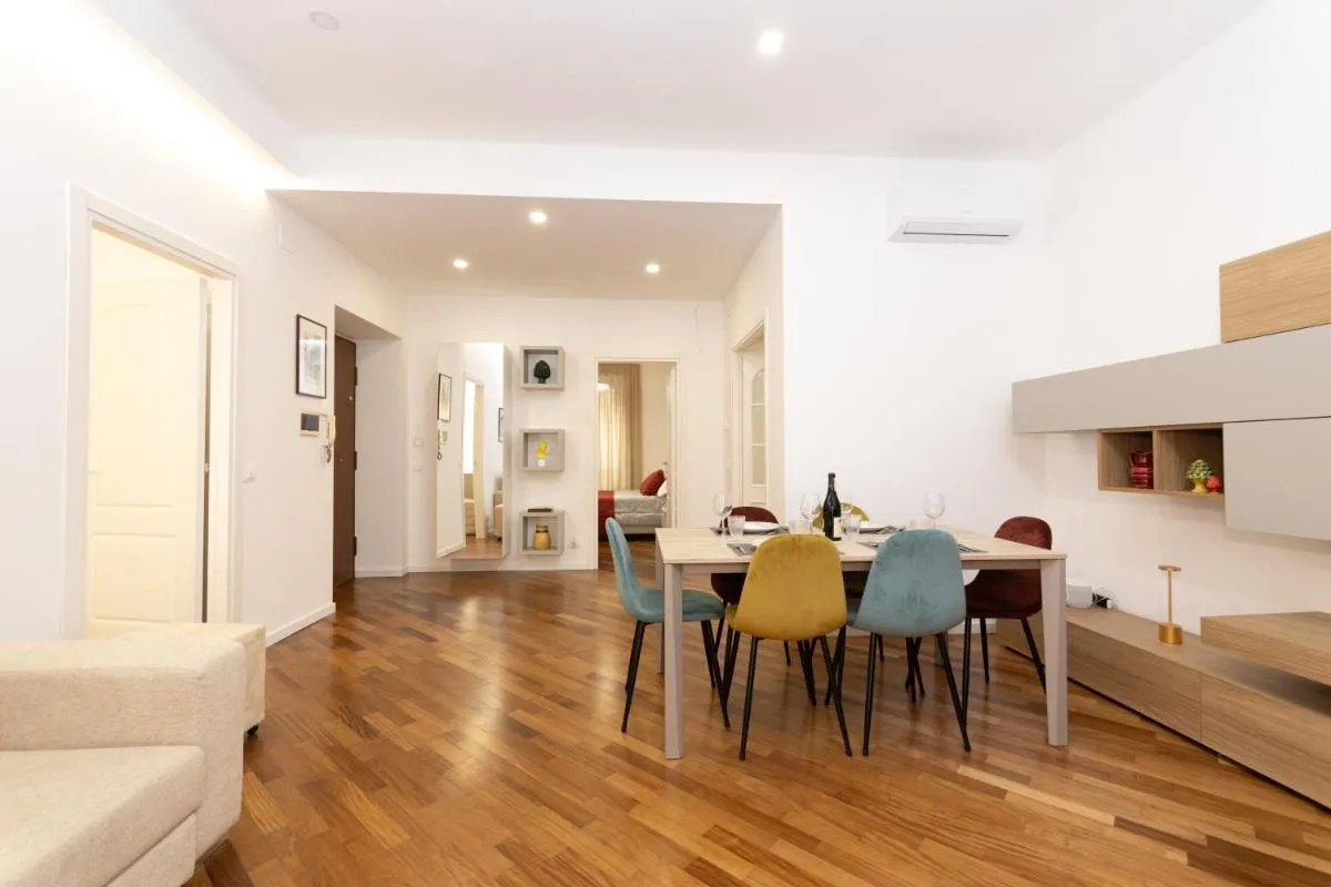 Image 3 of Barca House