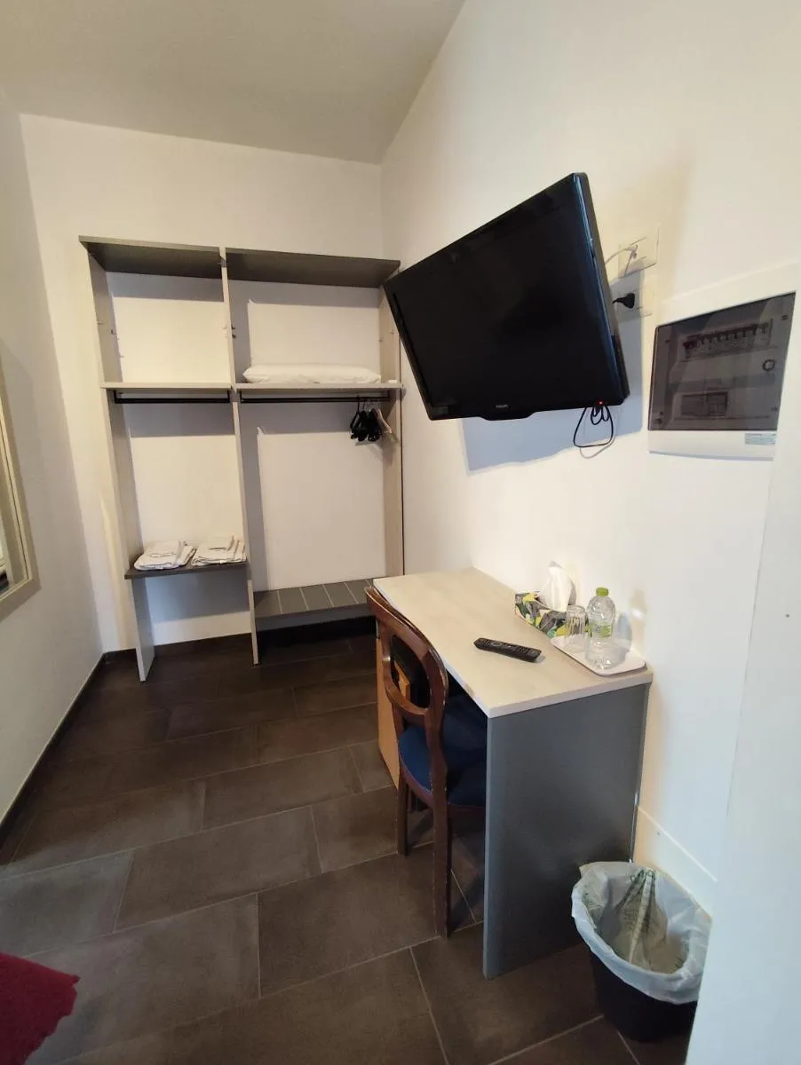 Image 5 of Belvedere Rooms Guest House
