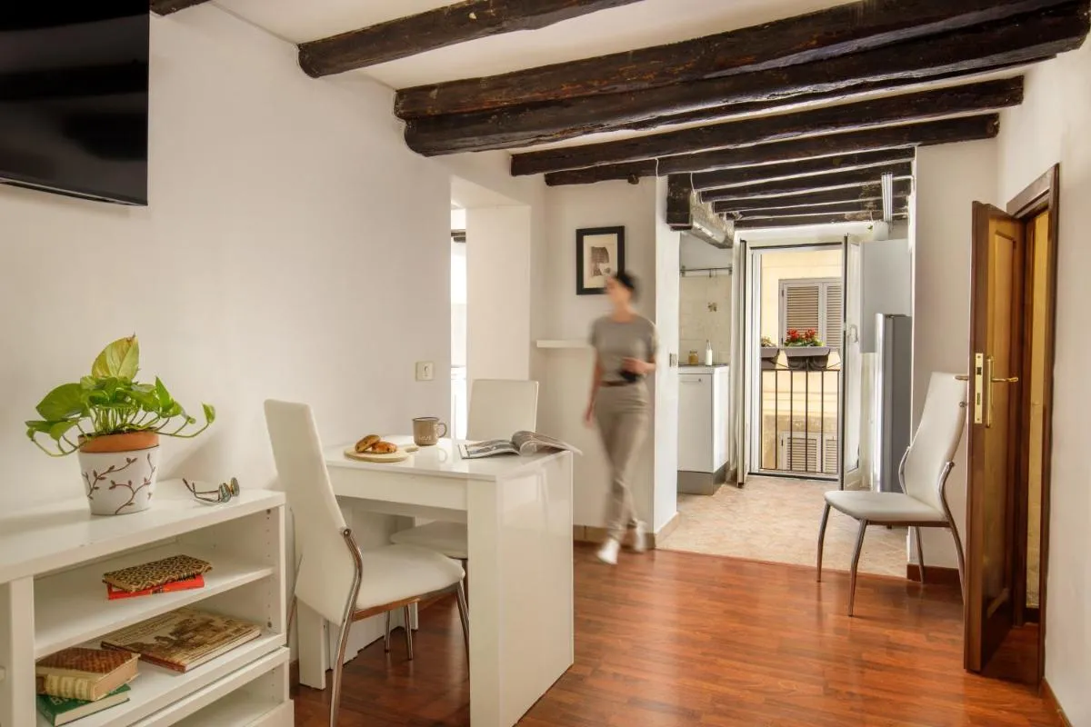 Image 3 of Best Apartment in Rome Campo de Fiori