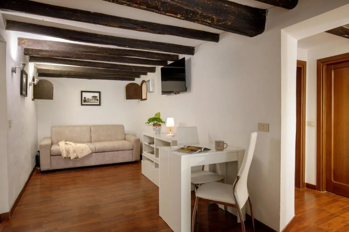 Image 4 of Best Apartment in Rome Campo de Fiori