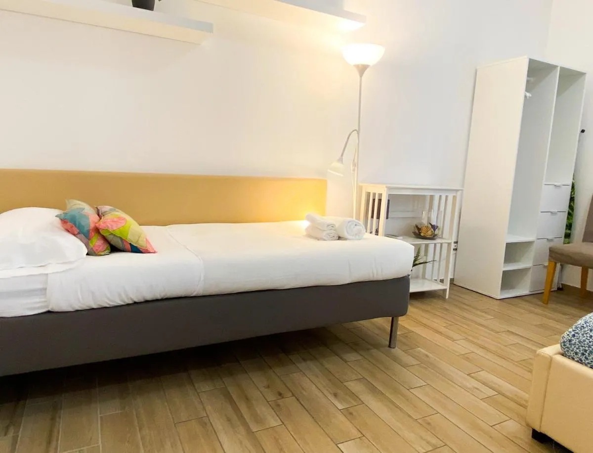 Image 6 of Butterfly Suite Rome