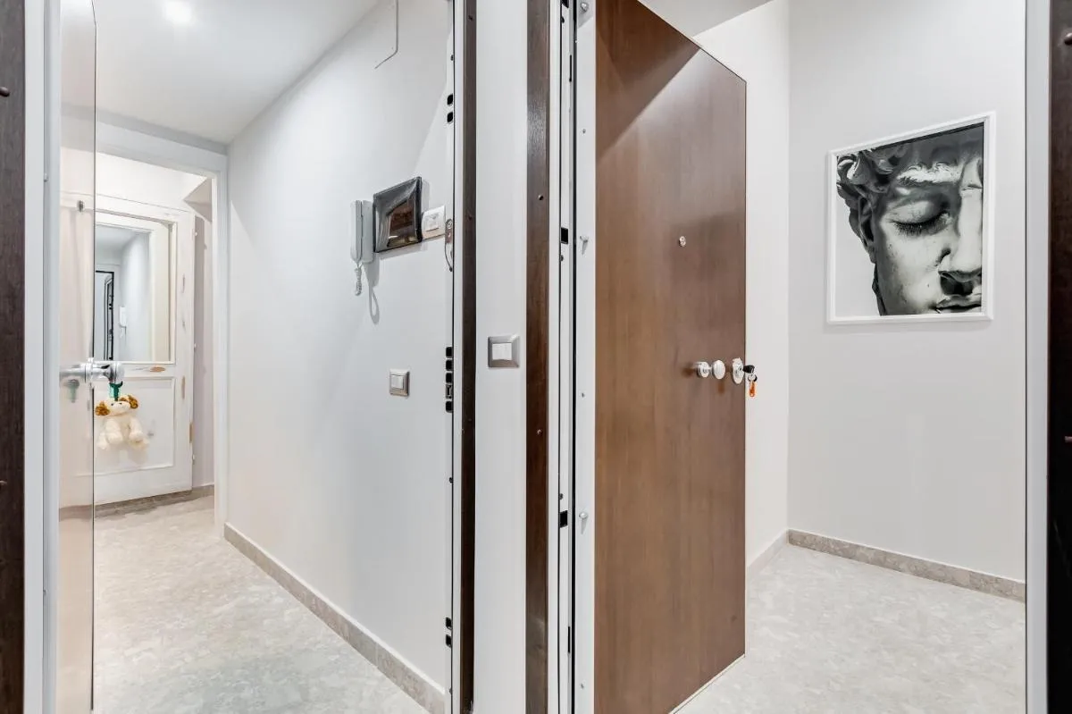 Image 6 of CRYSTAL TREVI FOUNTAIN – romedreamhome
