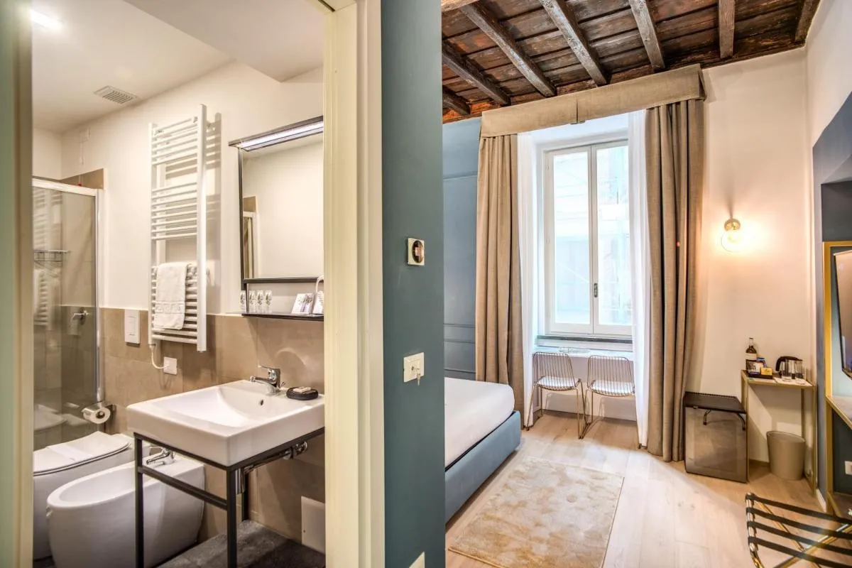 Image 2 of Capranica Private Suites
