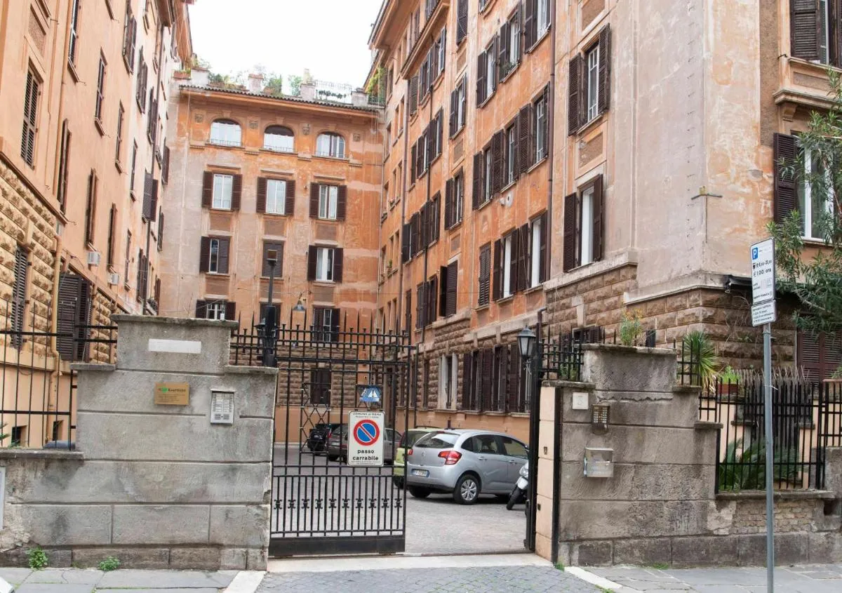 Image 5 of CasaLeone