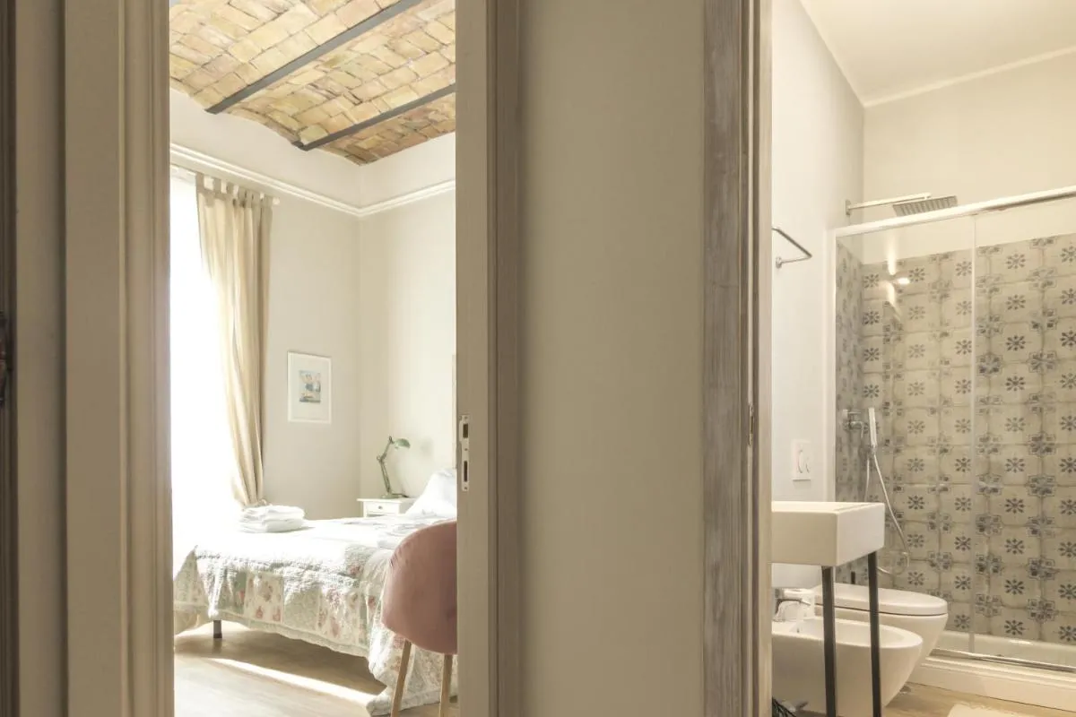 Image 2 of Casa di Ele