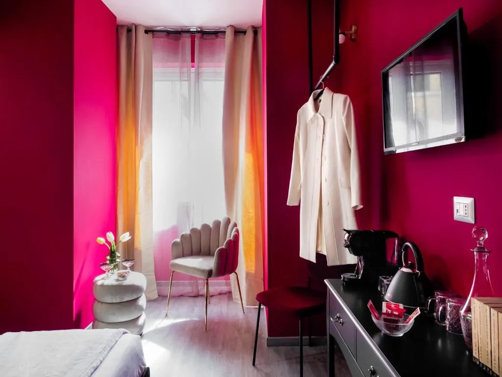 Image of C’est La Vie Suites