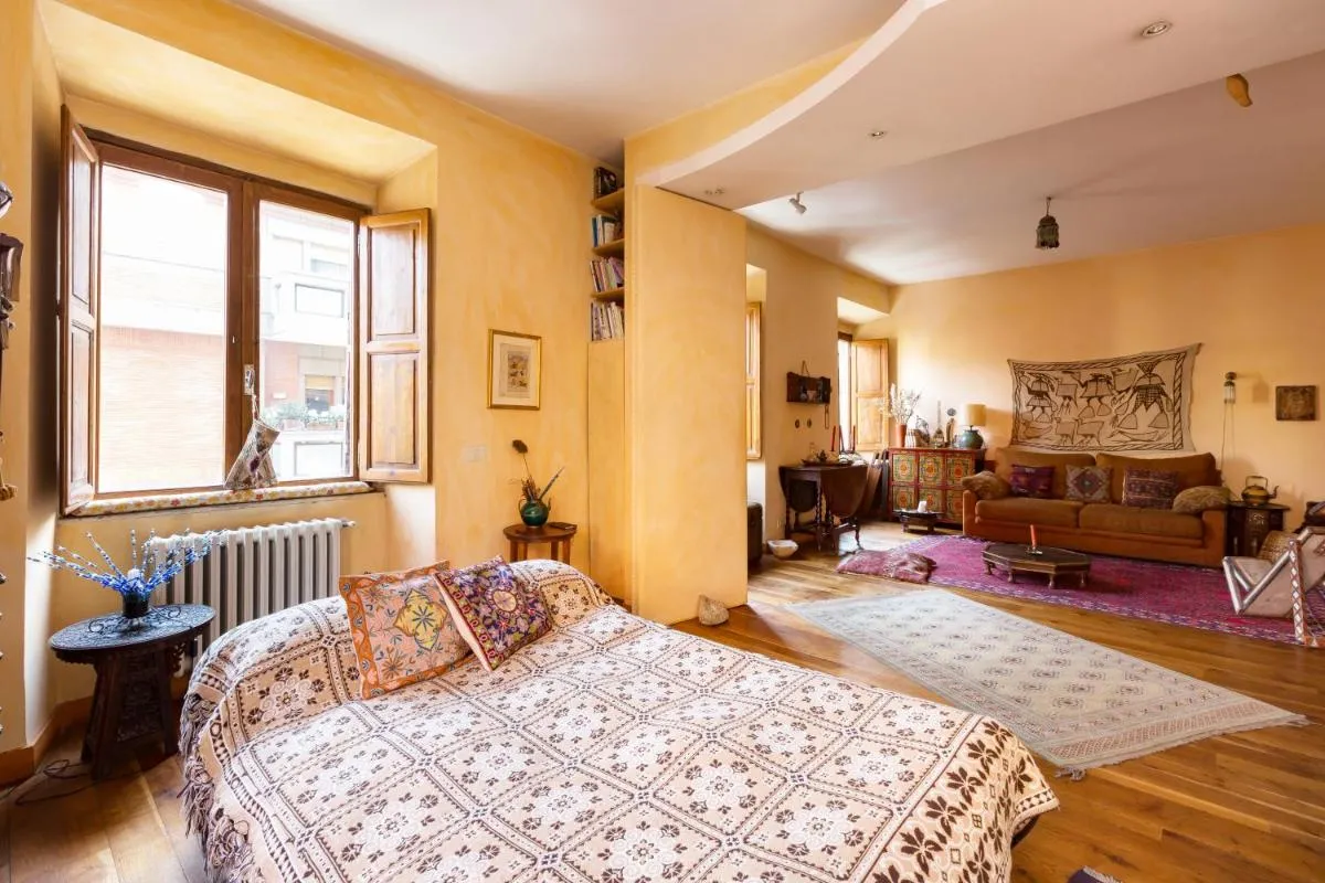 Image 1 of Charming Colosseum apartment