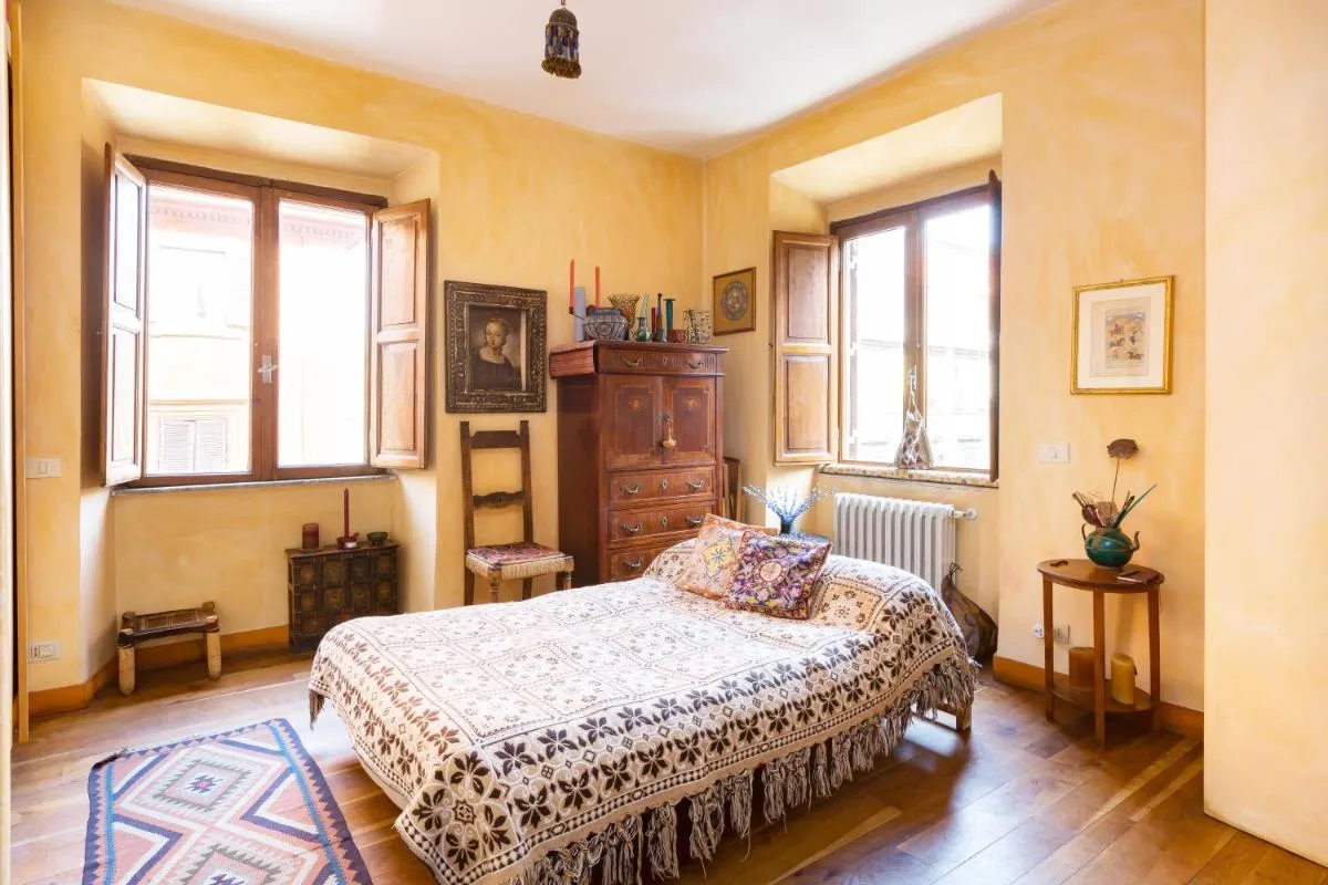 Image 6 of Charming Colosseum apartment