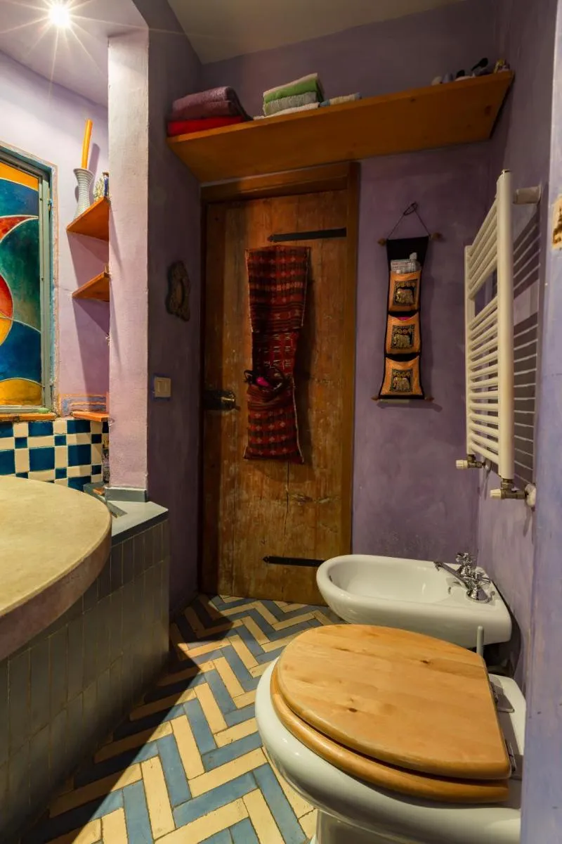 Image 3 of Charming Colosseum apartment