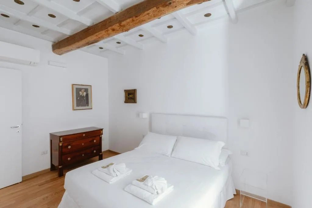 Image of Charming Frattina – 2 bathrooms new apartment