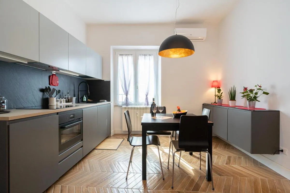 Image 2 of Colosseo Luxe Apartment in the center of Rome