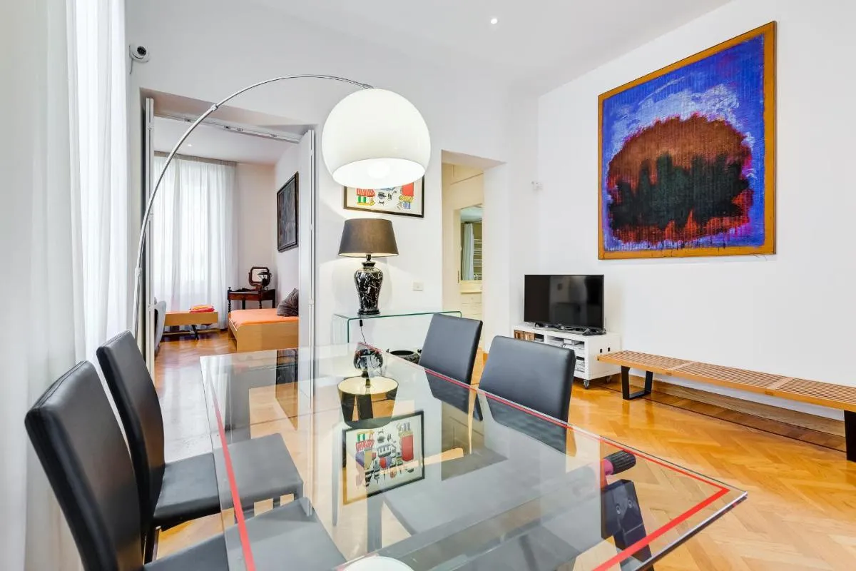 Image 4 of Colosseum Terrace Apartment