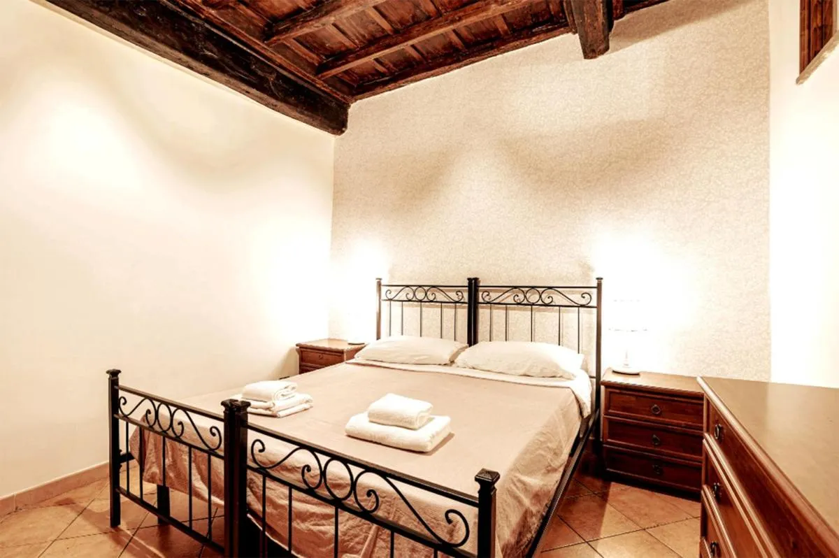 Image 1 of Confortevole Appartamento nel Centro Storico con 2 camere AC WiFi