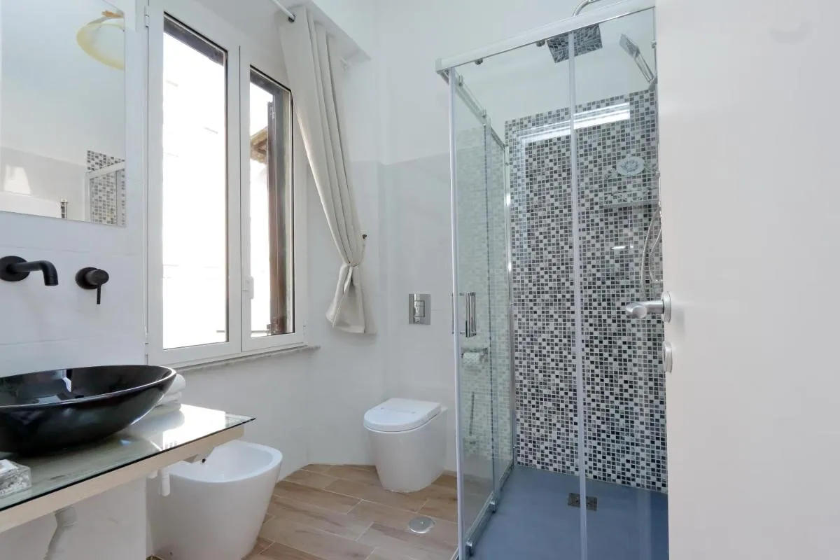 Image 3 of Deluxe rooms and Chilling Jacuzzi Suite Guesthouse