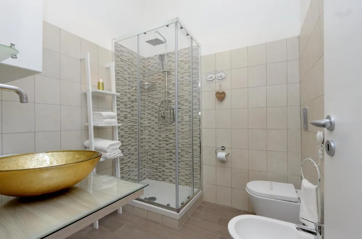 Image 5 of Deluxe rooms and Chilling Jacuzzi Suite Guesthouse