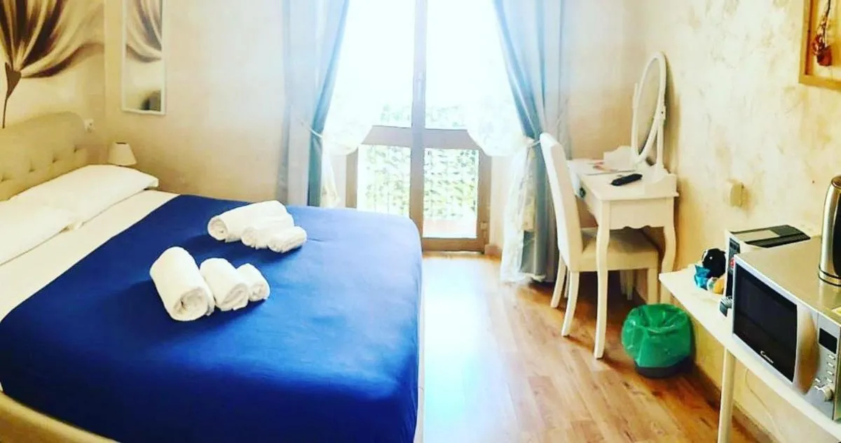 Image 6 of Deluxe rooms and Chilling Jacuzzi Suite Guesthouse