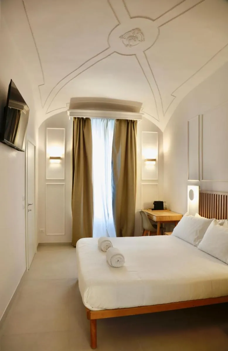 Image 3 of Domus Maxima – Rome Suite & Rooms