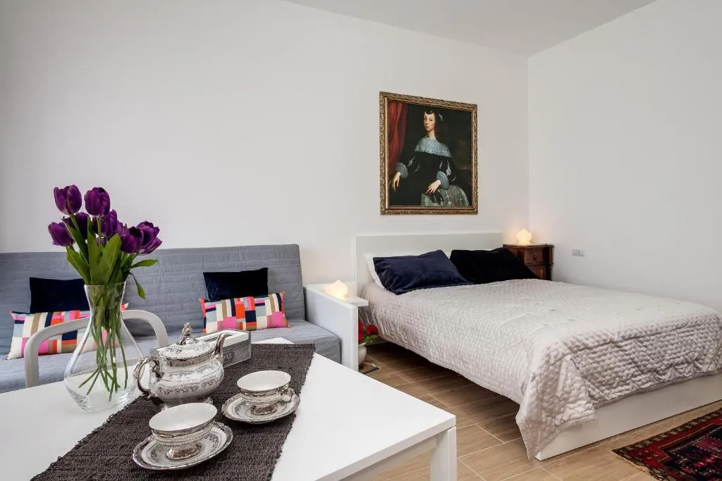 Image of Dreamsrome Lux