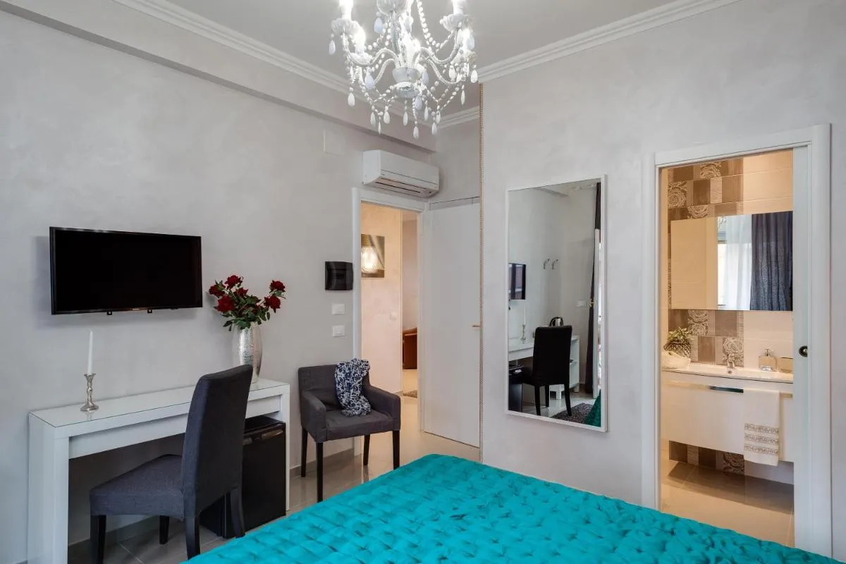Image 4 of Dreamsrome Suites