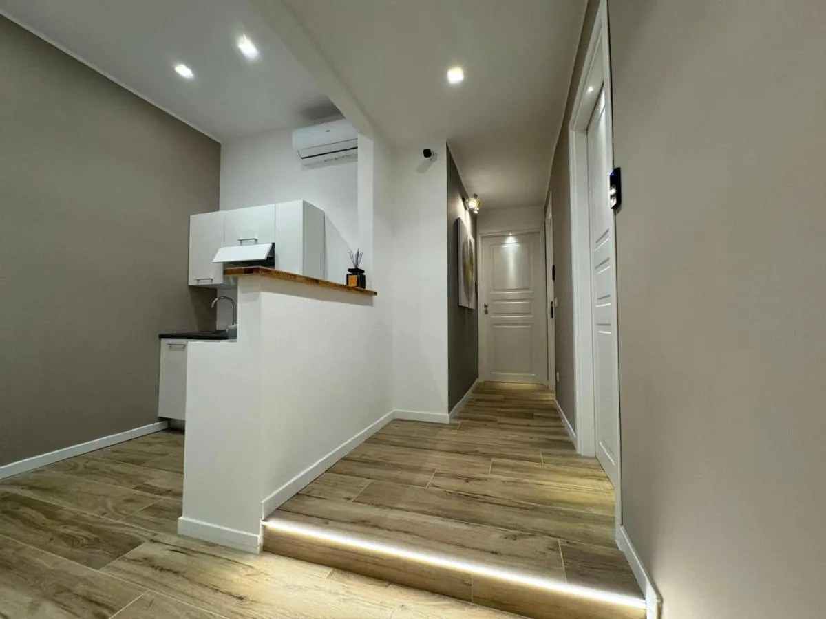 Image 3 of Essenza House