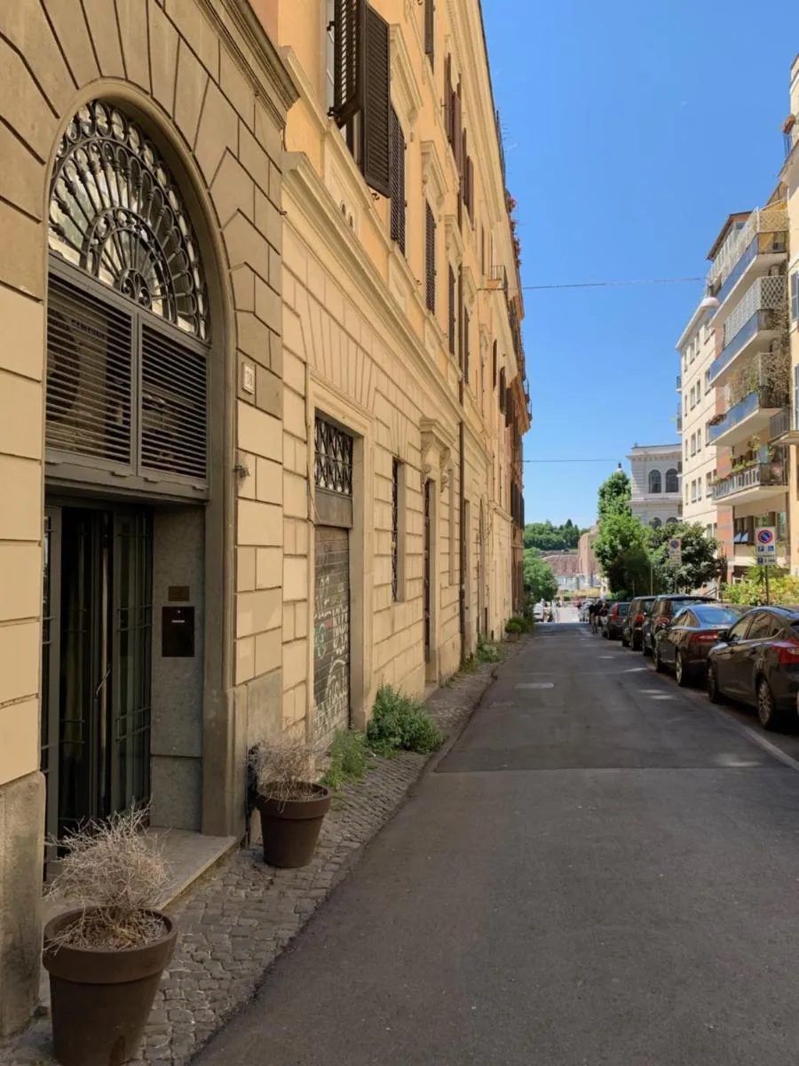 Image 4 of Gio Roma