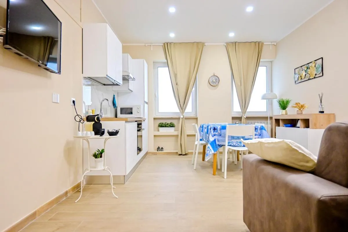Image 4 of Grillo’s house