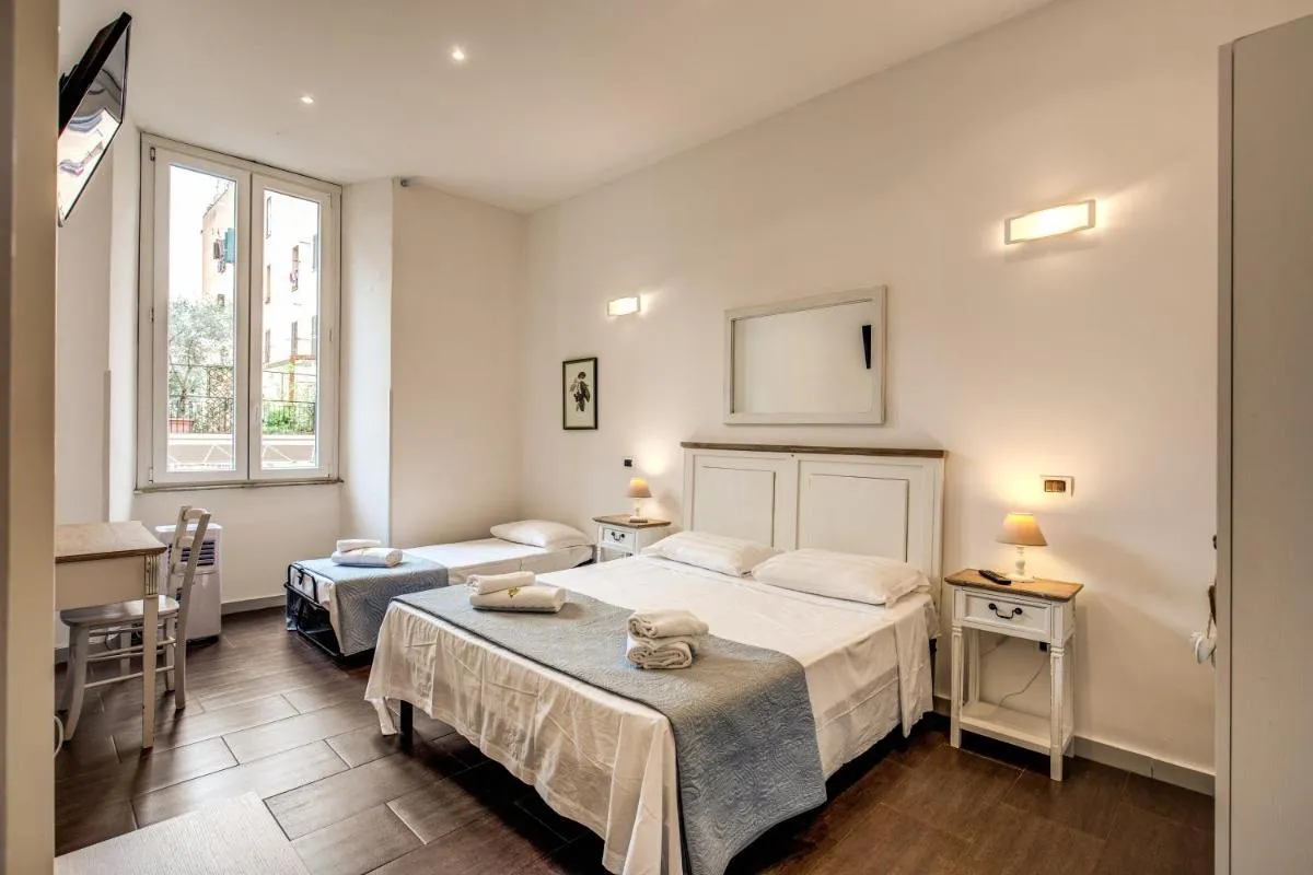 Image 1 of GuestHouse o Affittacamere La civetta di Trastevere
