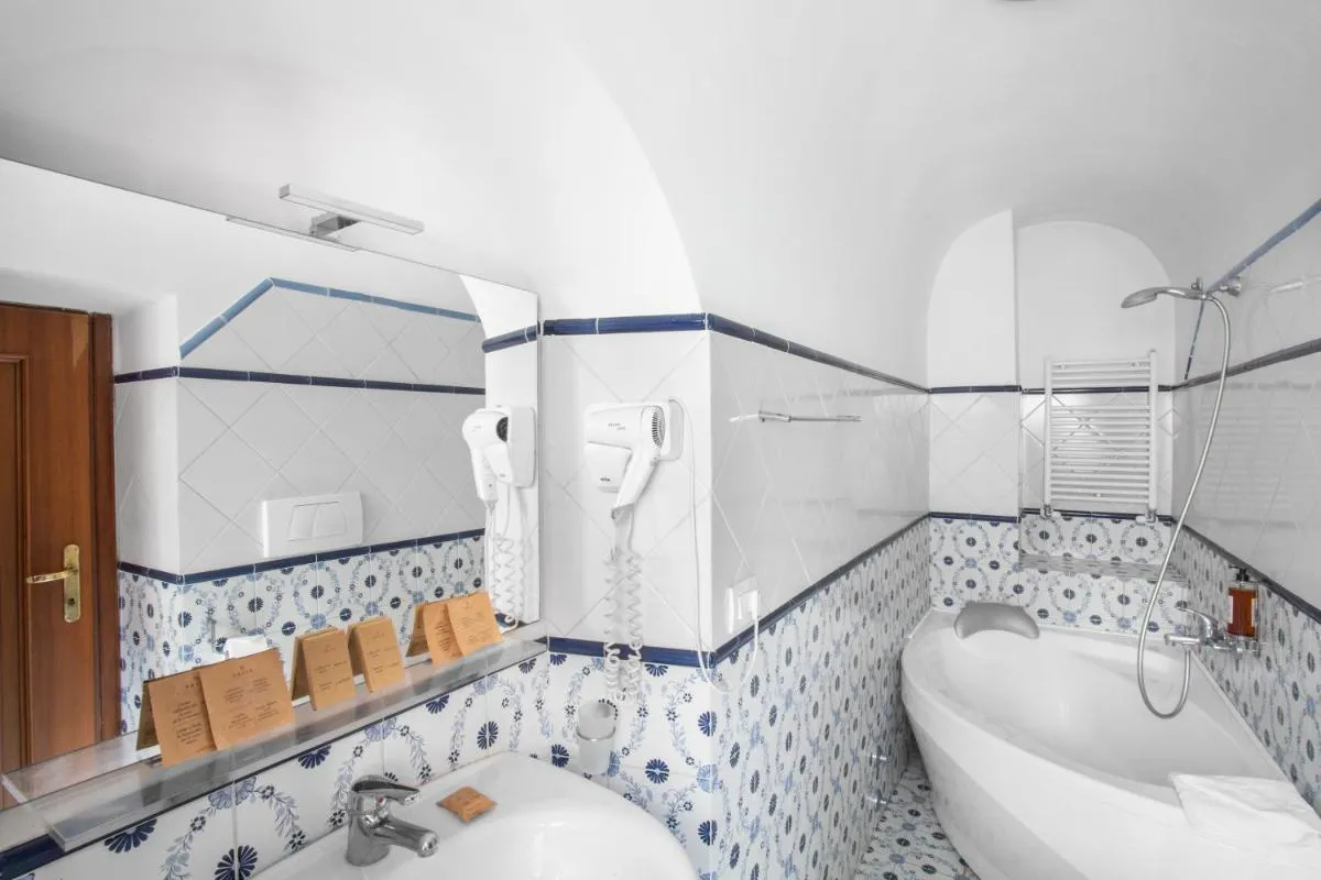 Image 2 of Hotel Piazza Di Spagna