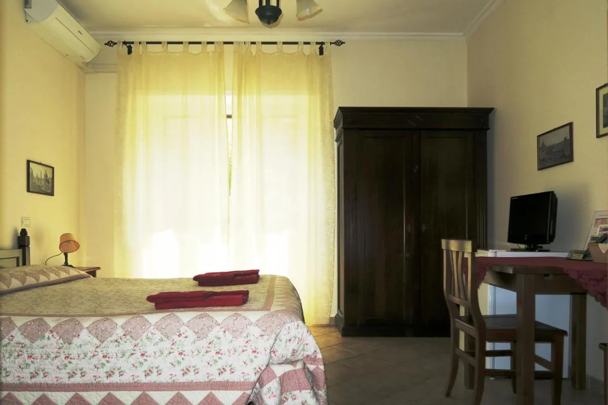 Image 4 of Ianus Guest House