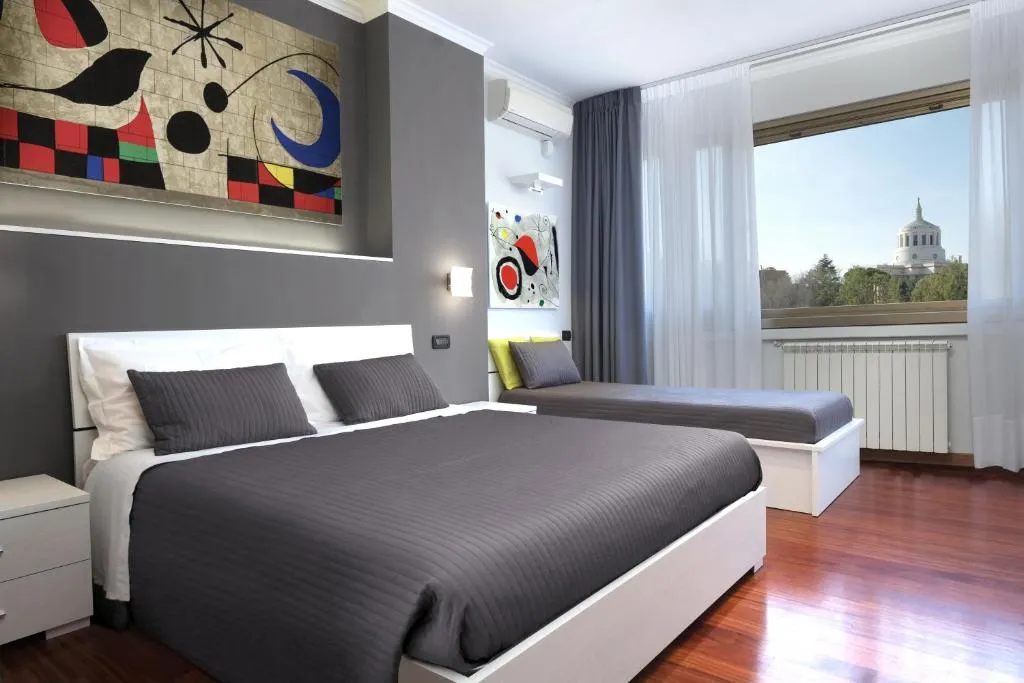 Image of J24 B&B