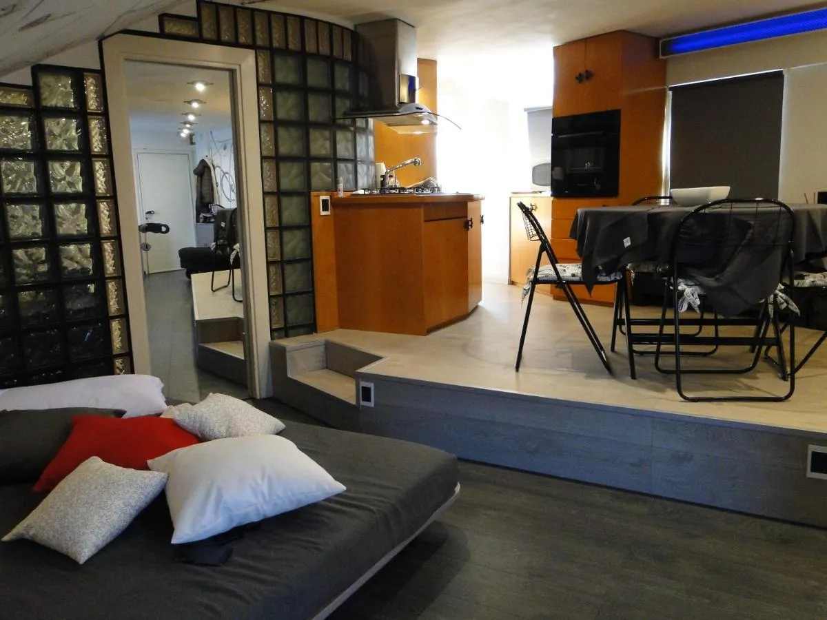 Image 3 of Jazz Style Home