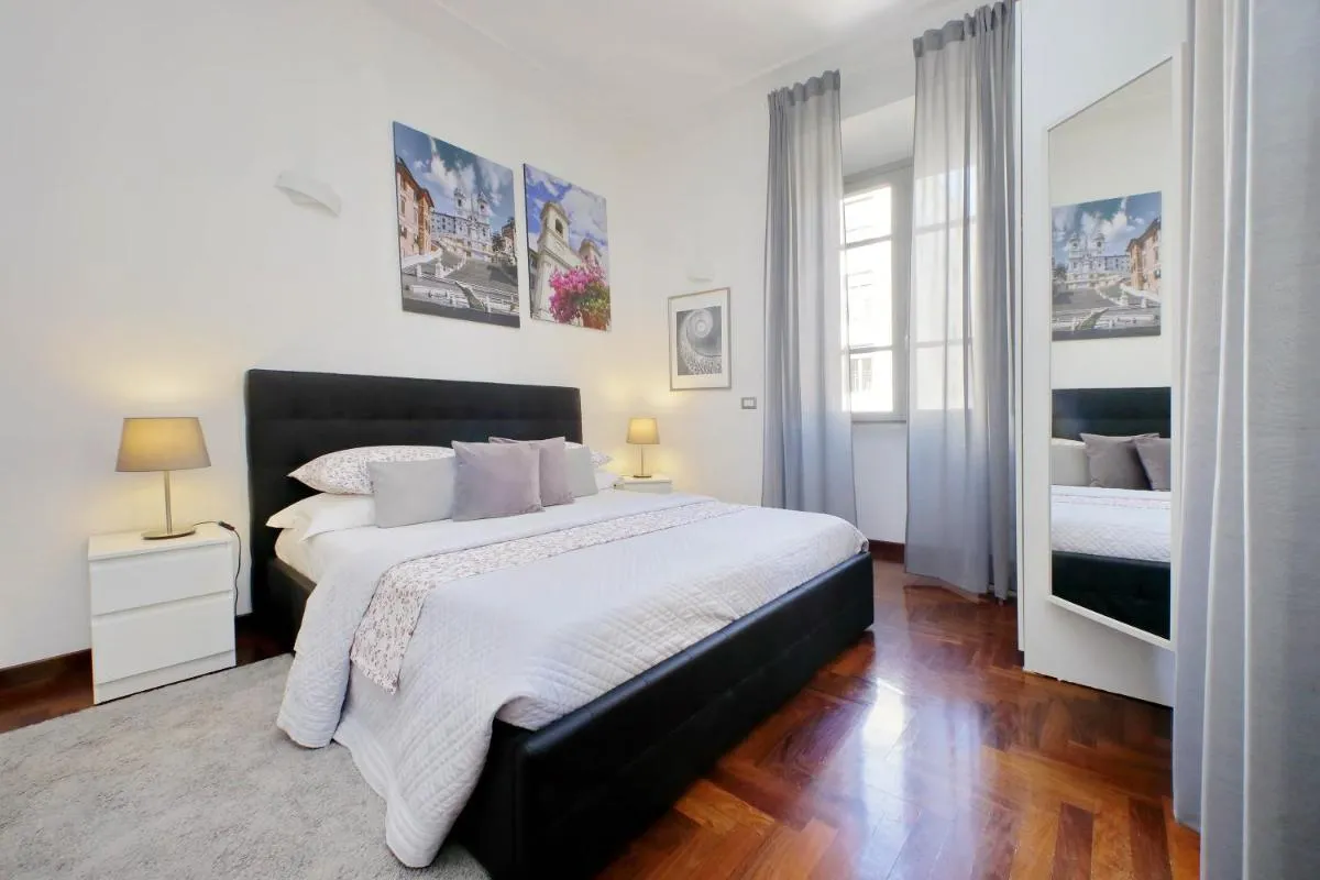 Image 6 of LUXURY APARTMENT VATICANO-S’PETER BASILICA – NETFLIX Wifi – AirCond
