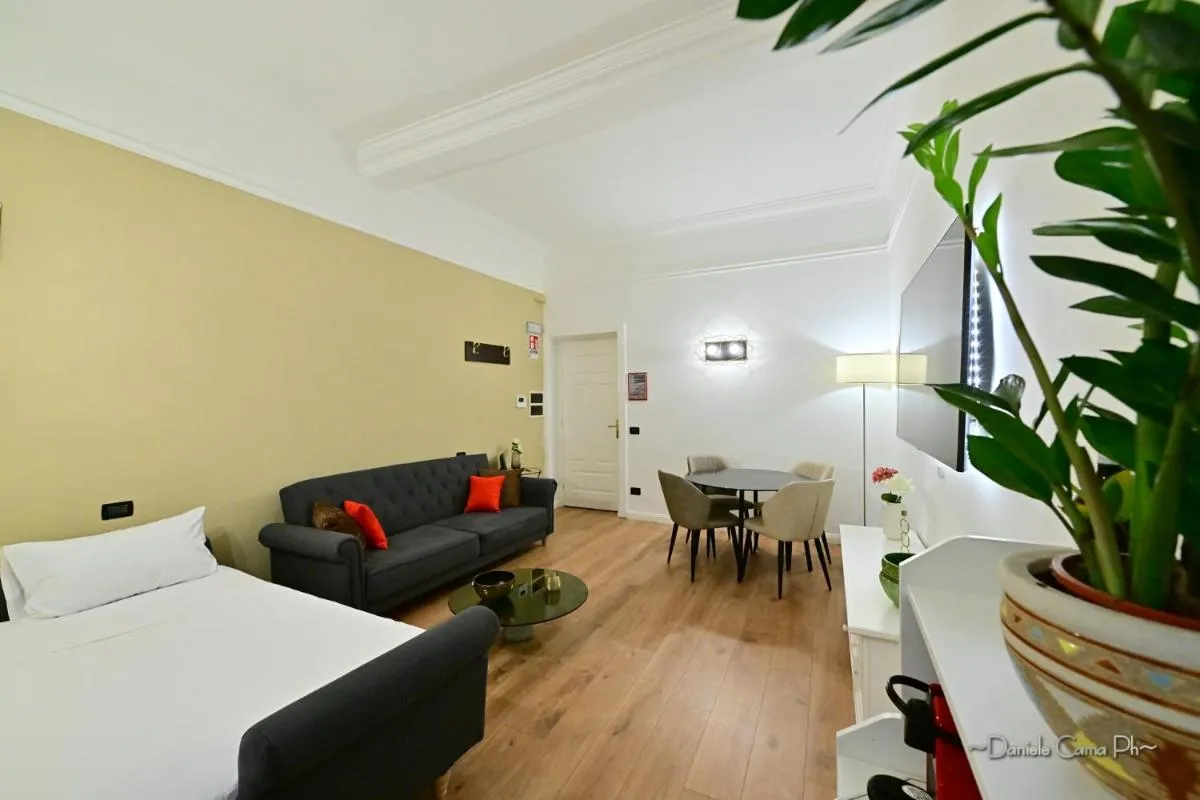 Image 2 of LUXURY HOME ROME