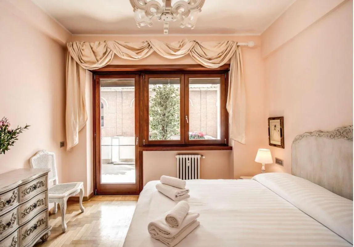 Image 6 of La Dolce Vita Of Via Veneto – Prestigious Apartment With Wonderful Terrace In the Historic Center